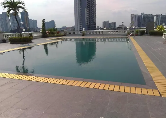 Hotel Niran Grand
