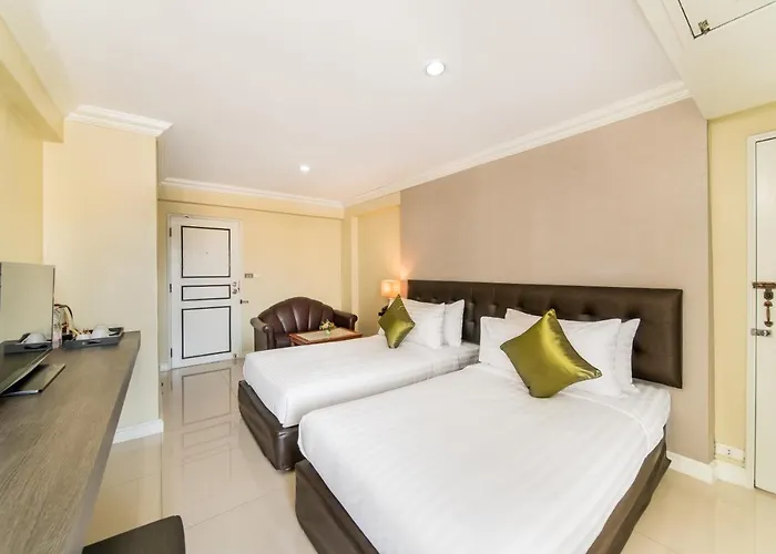Niran Grand Hotel 4*