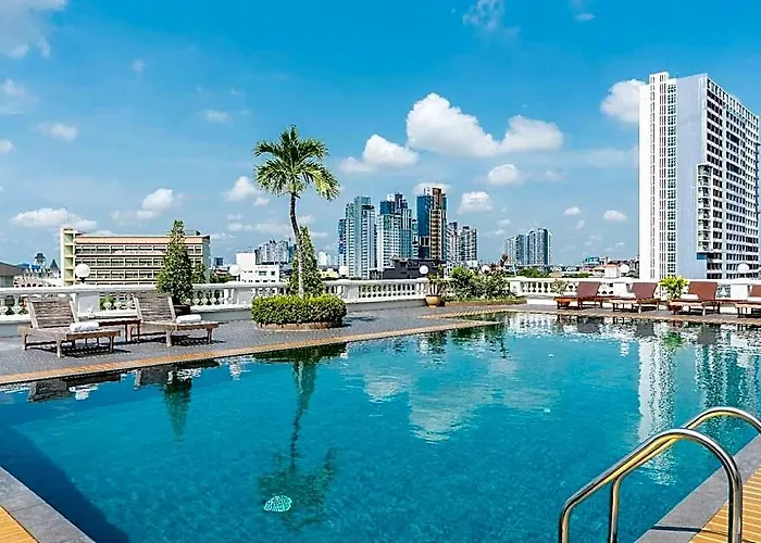 Niran Grand Hotel 4*