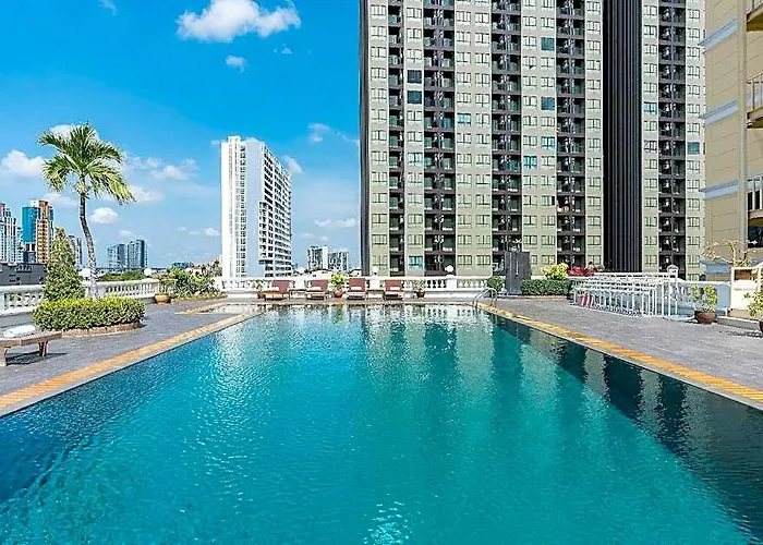 Niran Grand Hotel 4*